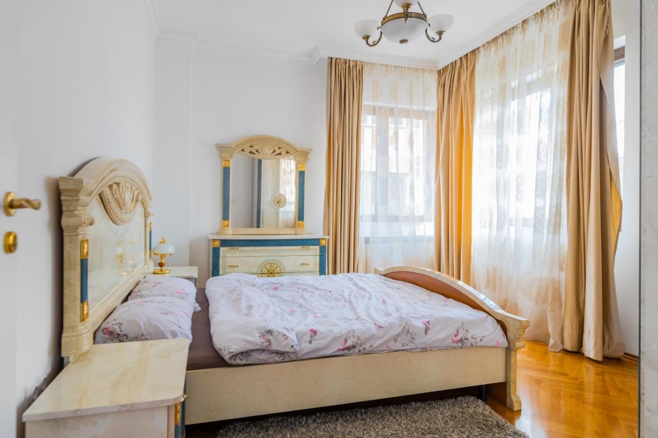 Central 2-Bd Bright Apartment In Sofia By Flat Mаnager Екстер'єр фото
